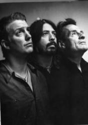 Download Them Crooked Vultures ringtones free.